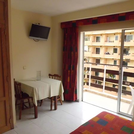 Apartamentos Park Plaza ปูแอร์โตเดลาครูซ ภายนอก รูปภาพ