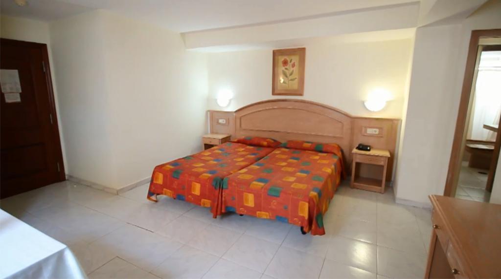 Apartamentos Park Plaza ปูแอร์โตเดลาครูซ ภายนอก รูปภาพ